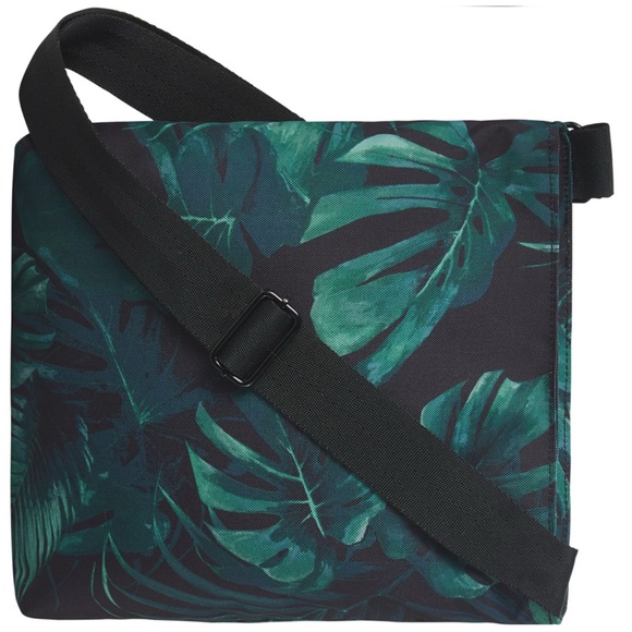 DAKINE
Jo Jo Purse - Women's Night Tropical - Picture 1 of 5